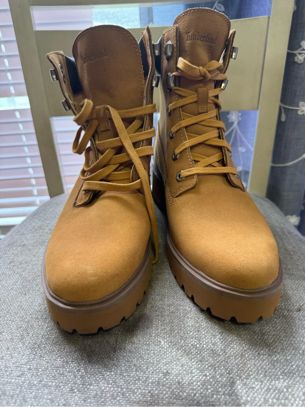 Timberland men’s  Tan Lace-Up Suede Hiking Boots